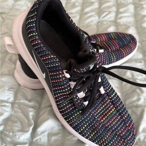 Nike Kids 7Y Sneakers